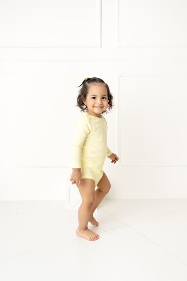 IMG_7065 Body Manga Larga Unisex Amarillo Claro