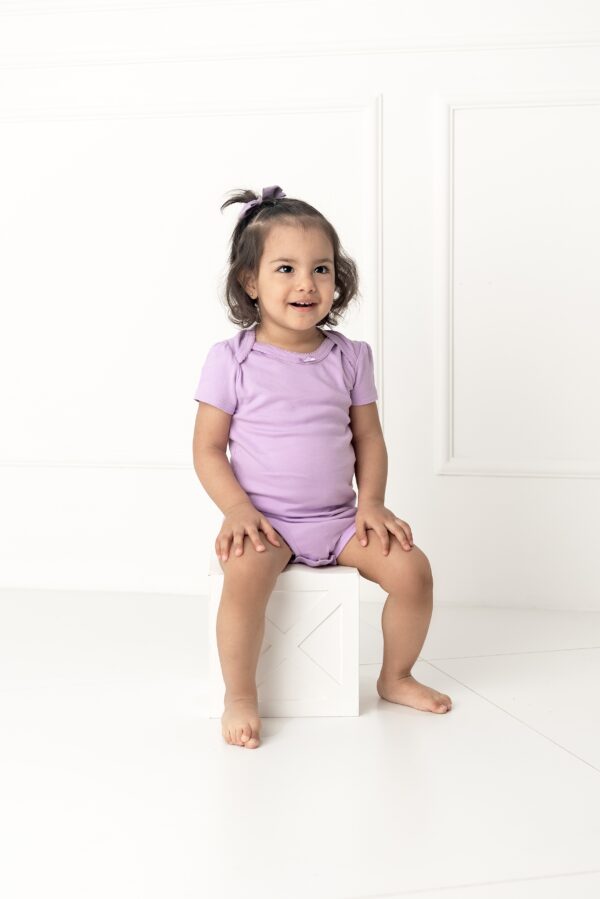 Body Manga Corta Niña Lila Pastel
